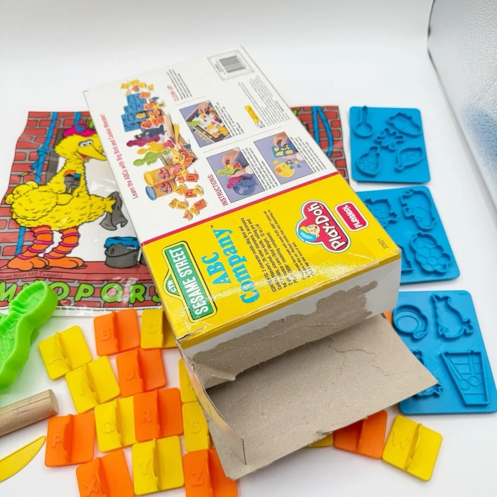 Play-Doh Sesame Street ABC Company Playset Big Bird Cookie Monster Vintage 1994